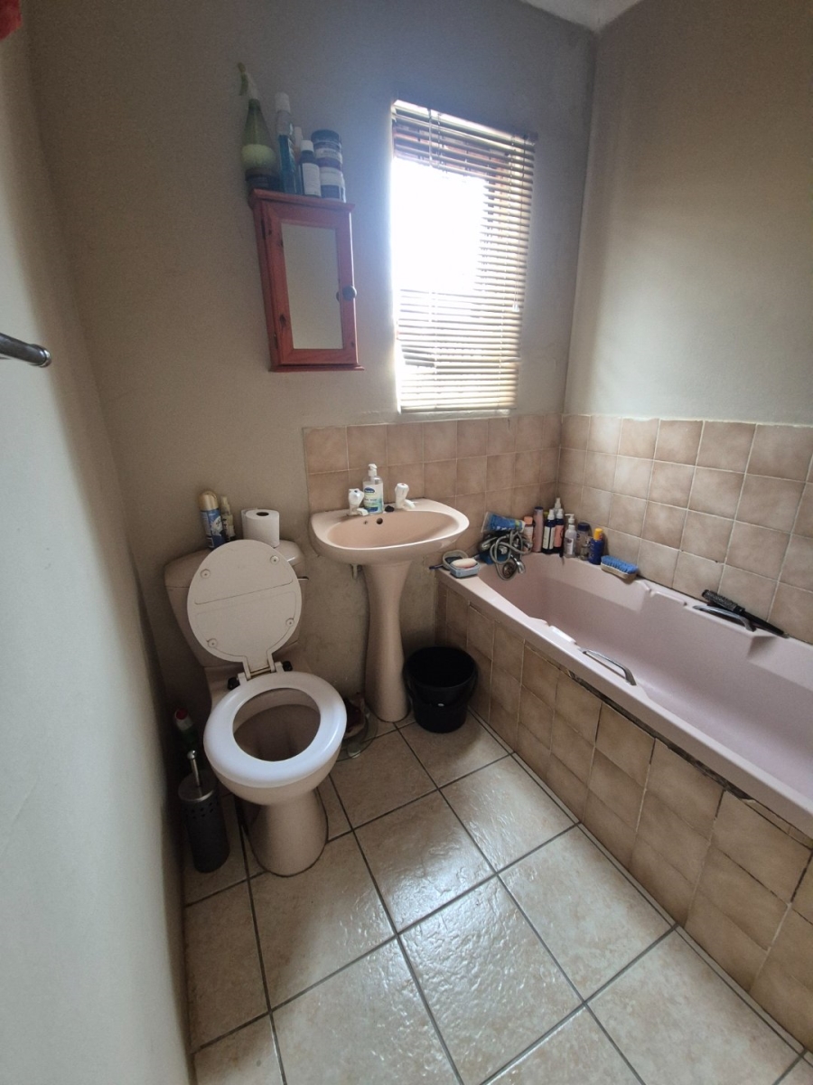 2 Bedroom Property for Sale in Kwadwesi Eastern Cape